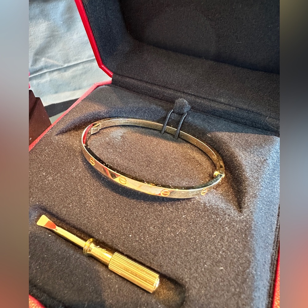 Cartier Love Bracelet, 18k Yellow Gold, 17CM - Picture 7 of 8